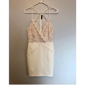 Vick Dolls white / lace dress